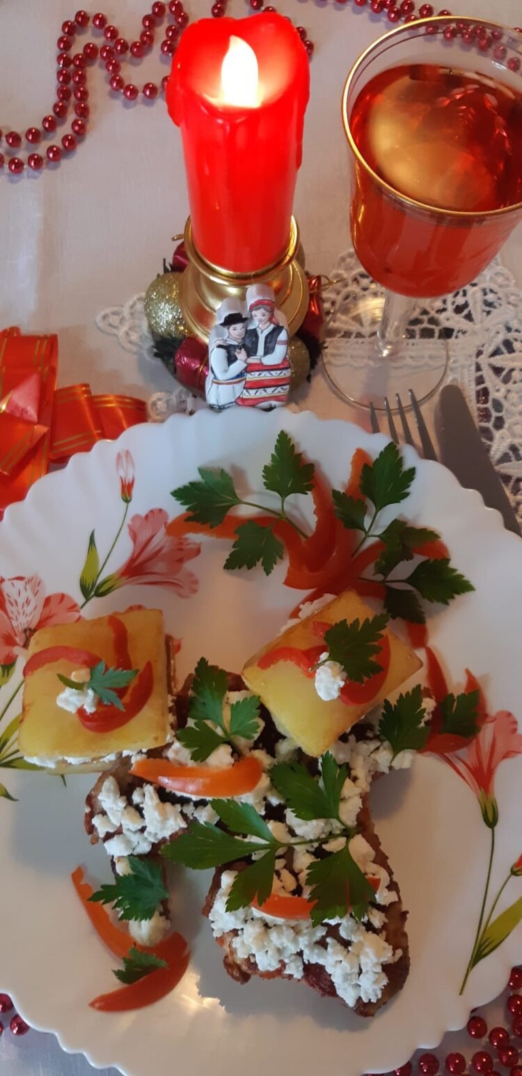 Rețeta zilei de 13 februarie 2025 - „Aripioare picante cu „turnulețe” de cartofi” 1 Rețeta zilei de 13 februarie 2025  –  „Aripioare picante cu „turnulețe” de cartofi”