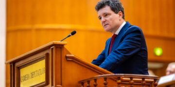 Președintele României admite că „frustrarea românilor” atrage oamenii spre AUR mai mult decât propaganda rusă 3 shutterstock 2632777451