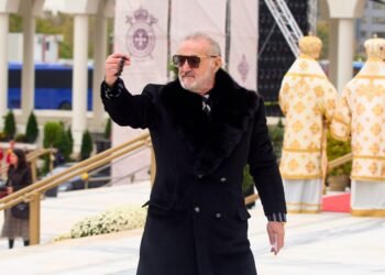 shutterstock 2694754409