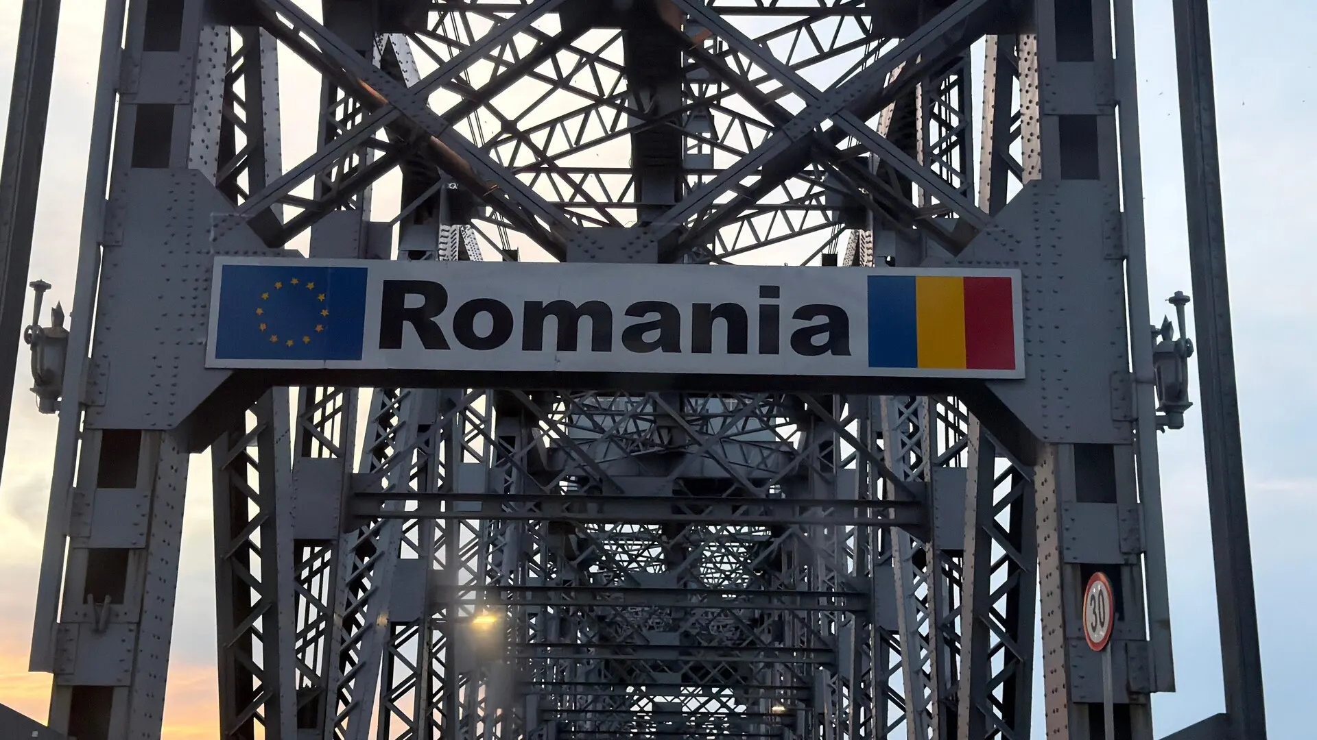 Taxa TollRo ar putea scumpi transportul de mărfuri cu până la 25%